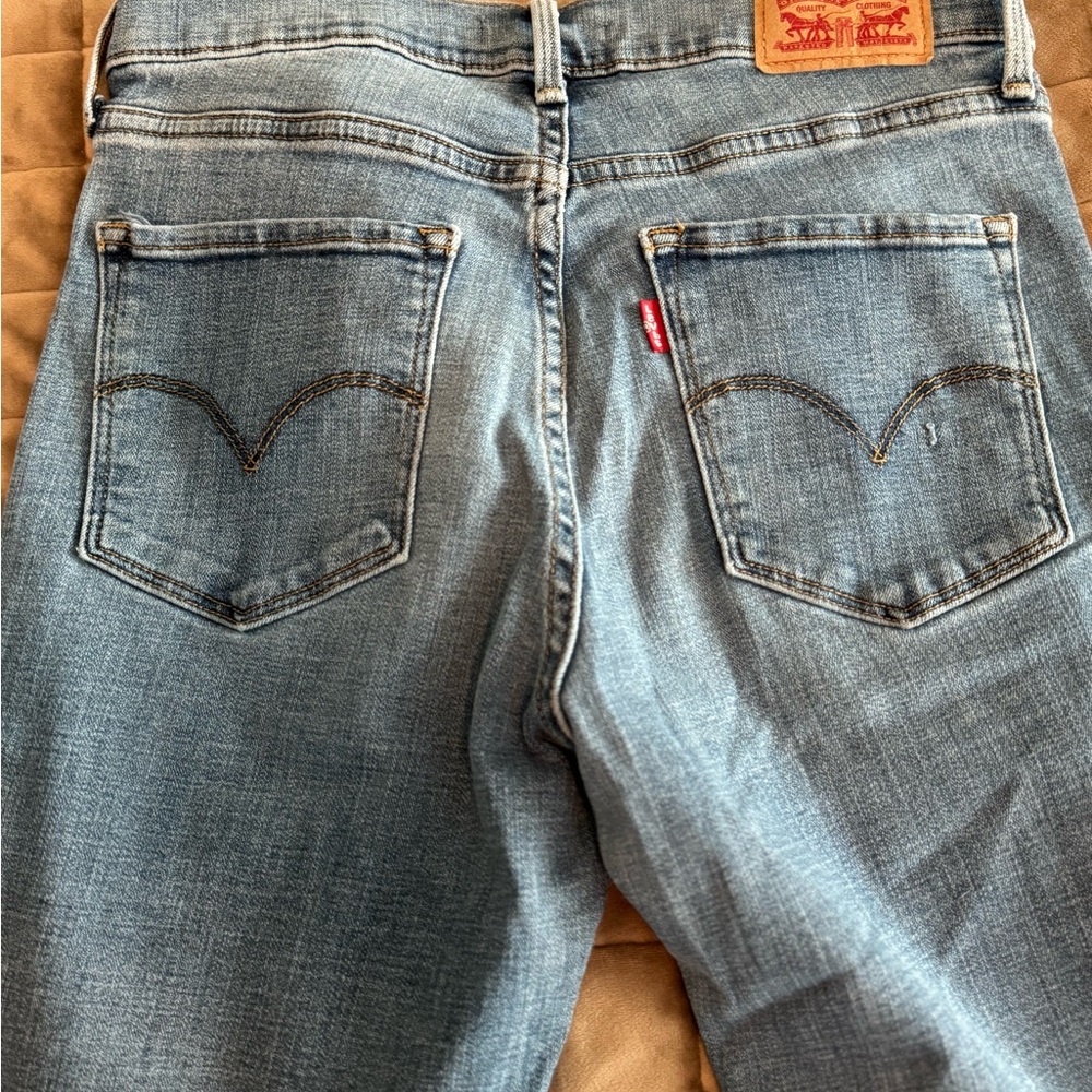 Levi's Women’s skinny shaping